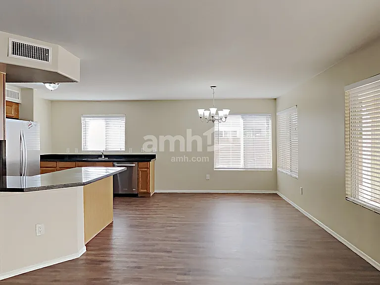 10460 E Obispo Ave — Photo 7