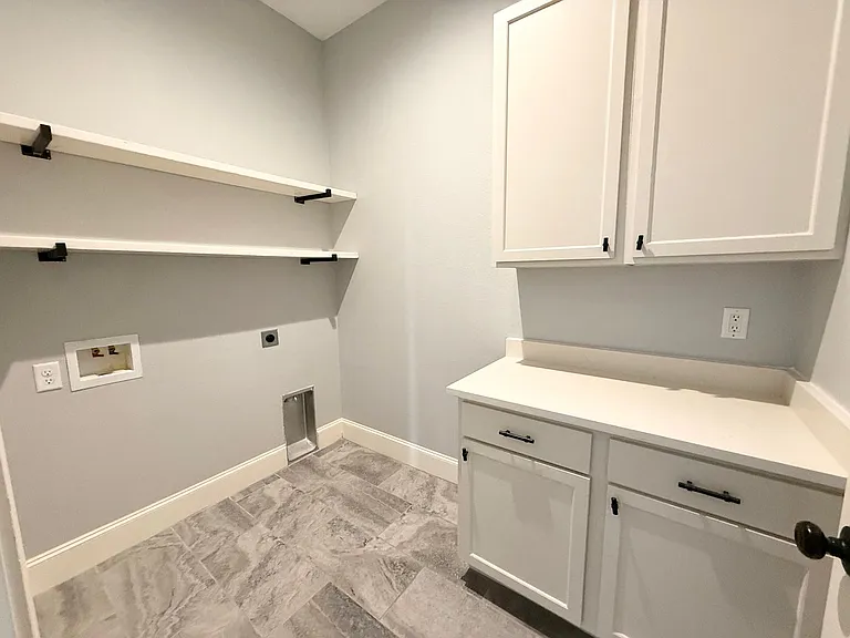 1033 Stagecoach Bnd — Photo 12