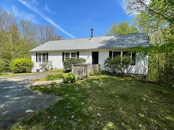 48 N Main St, New Salem, MA 01355