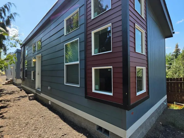 21298 NE Butler Market Rd #1, Bend, OR 97701