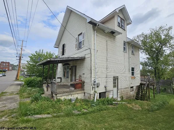 503 Market St, Fairmont, WV 26554