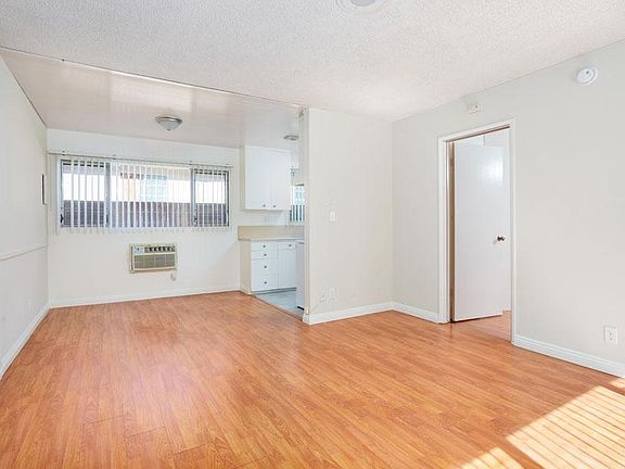2nd image of 16025 Gault St APT 14