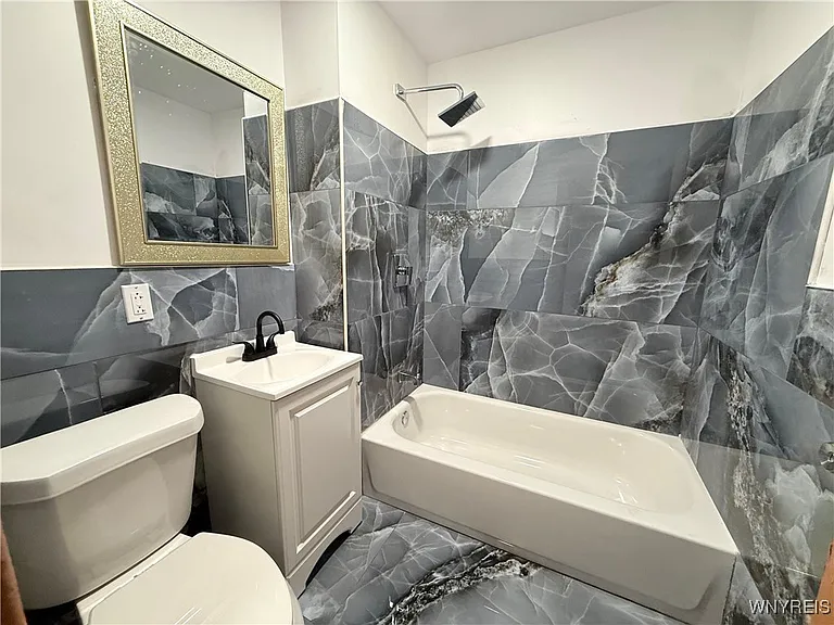 111 Dempster St — Photo 17