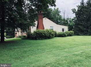 137 Pinehill Rd, Feasterville Trevose, PA 19053