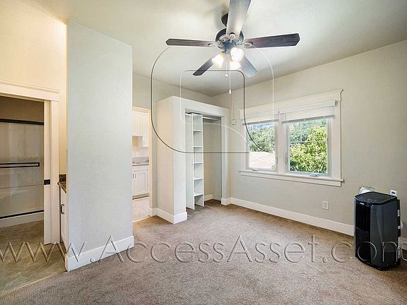 5th image of 226 E Peck St APT 10
