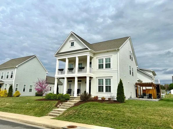 208 Shenandoah Ave, Daleville, VA 24083