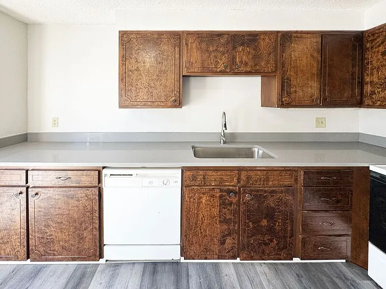 1103C W 6th Ave — Photo 10
