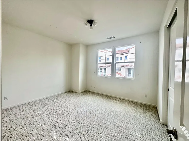 18670 Clubhouse Dr — Photo 14