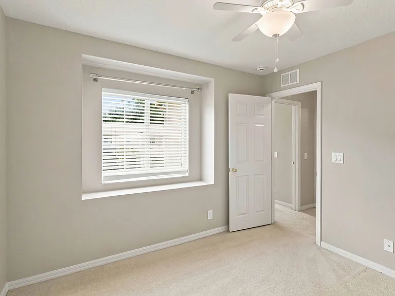 2947 Royal Tuscan Ln — Photo 20