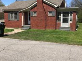 319 Cheatham St, Bruceton, TN 38317