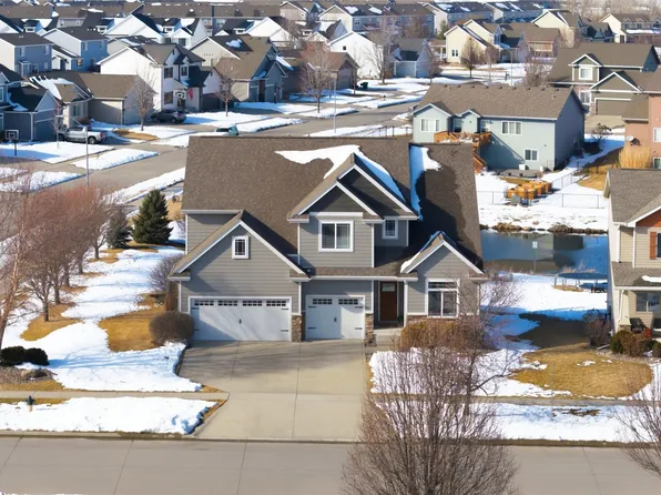 1022 NW Reinhart Dr, Ankeny, IA 50023