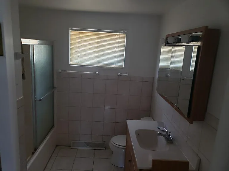 531 E Lincoln St — Photo 5