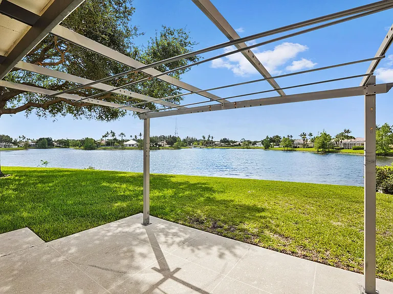 8270 Eleuthera Ln — Photo 18