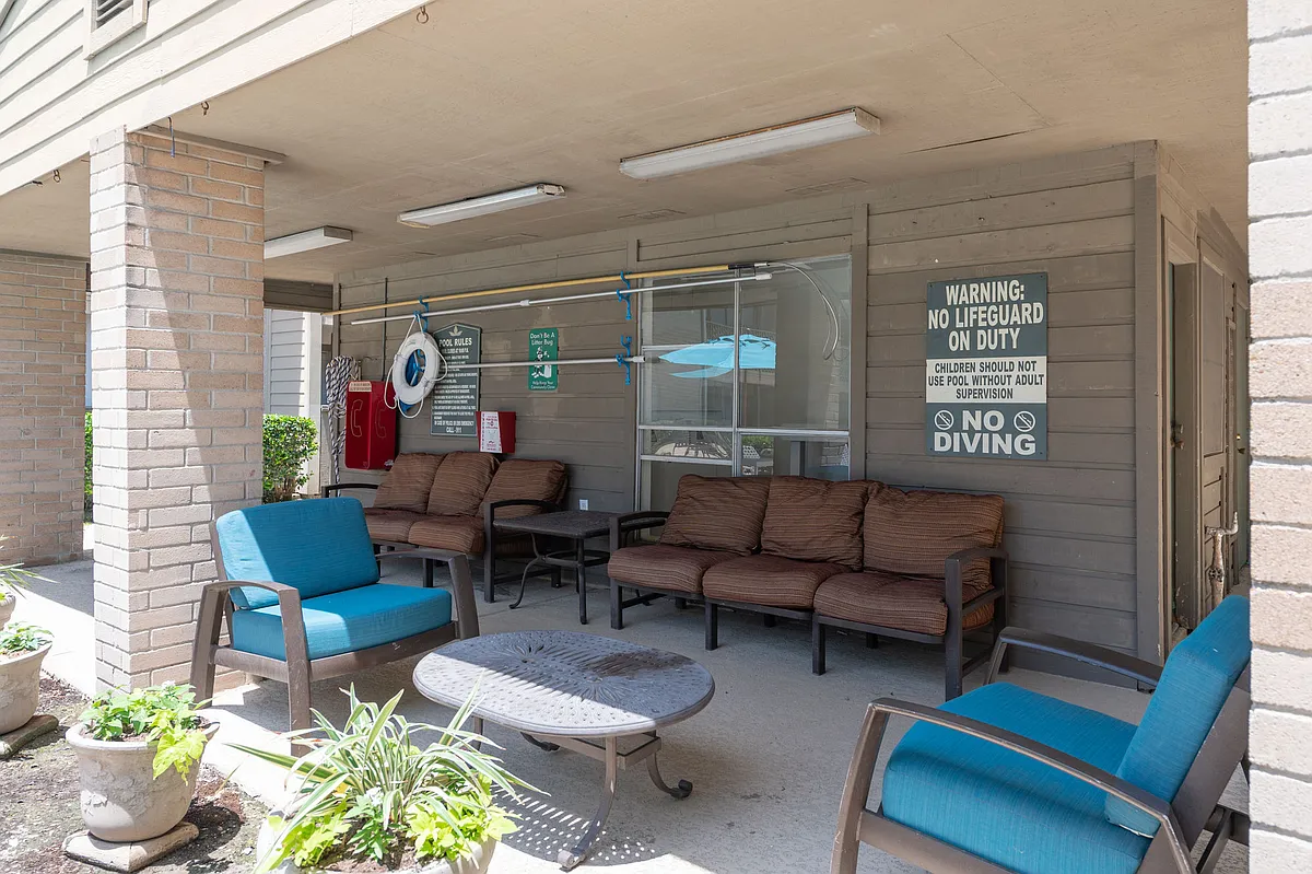 Building Photo - Sharpstown Park