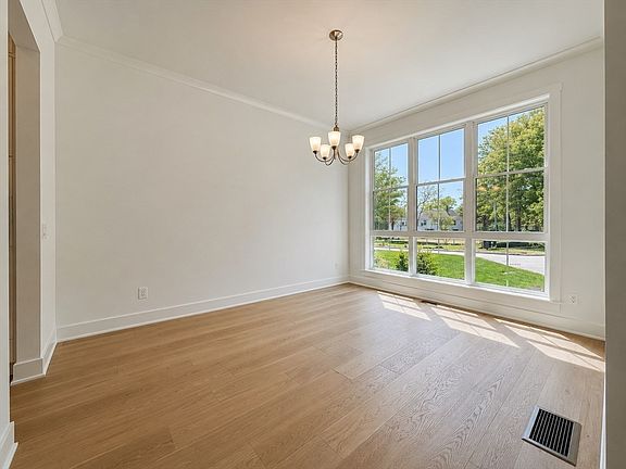5th image of 1 Juniper Ln #1