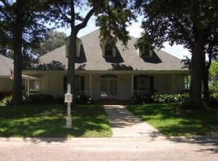 2606 Duck Lane Dr, Moss Point, MS 39563