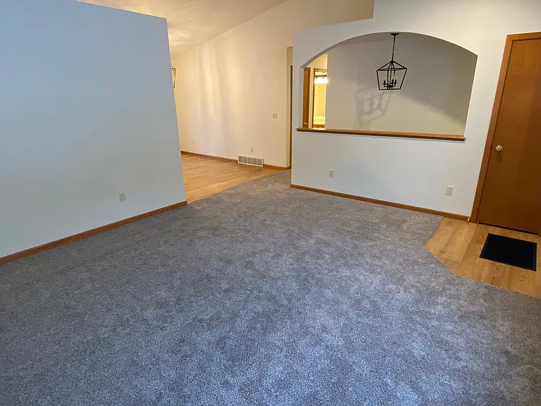 2153 Meadow Brook Way — Photo 8