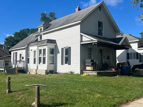 724 E Filer St, Ludington, MI 49431