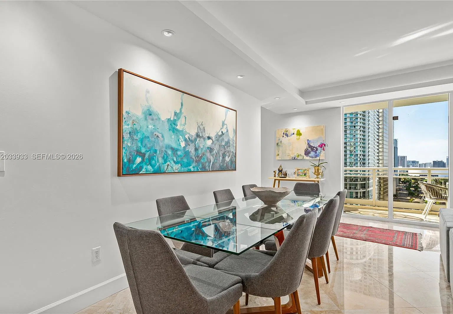Carbonell Condo — Photo 3
