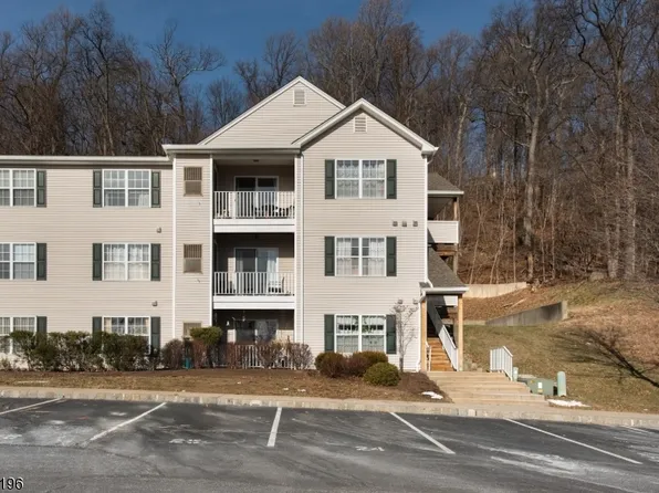 1036 King Ct, Green Brook Twp., NJ 08812