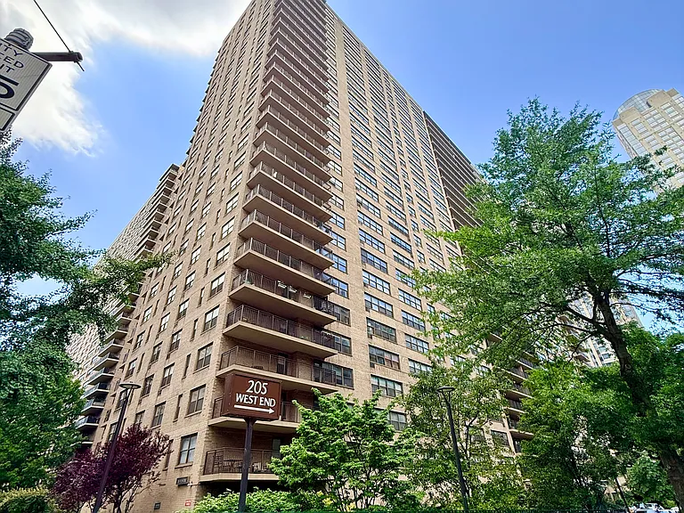 205 W End Ave #25L — Photo 15