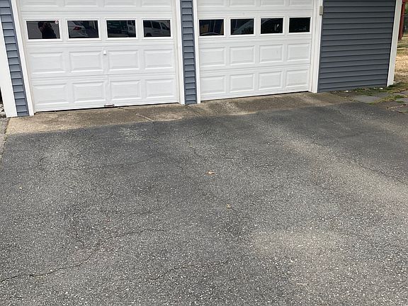 4th image of 950 Main St #1