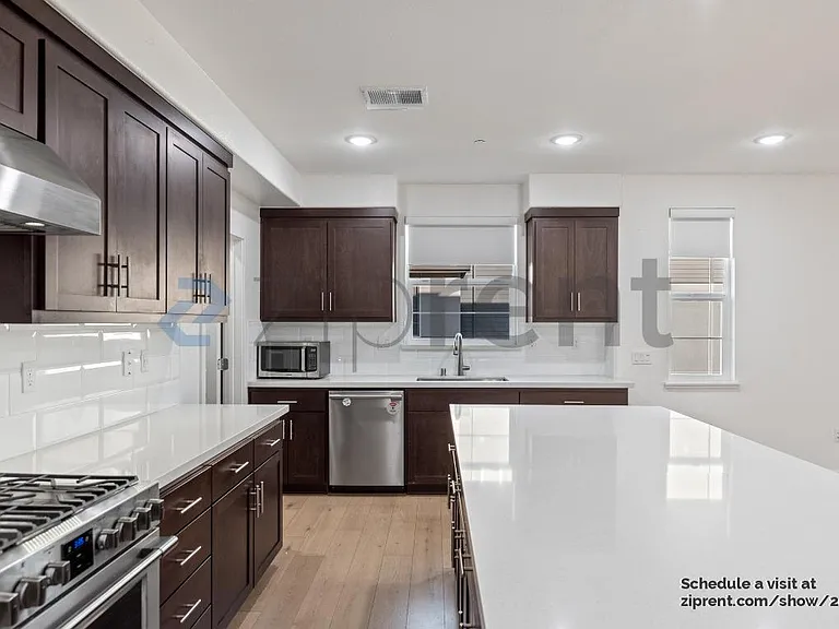376 Line St — Photo 9
