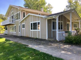 N1804 Hillside Rd, Lake Geneva, WI 53147
