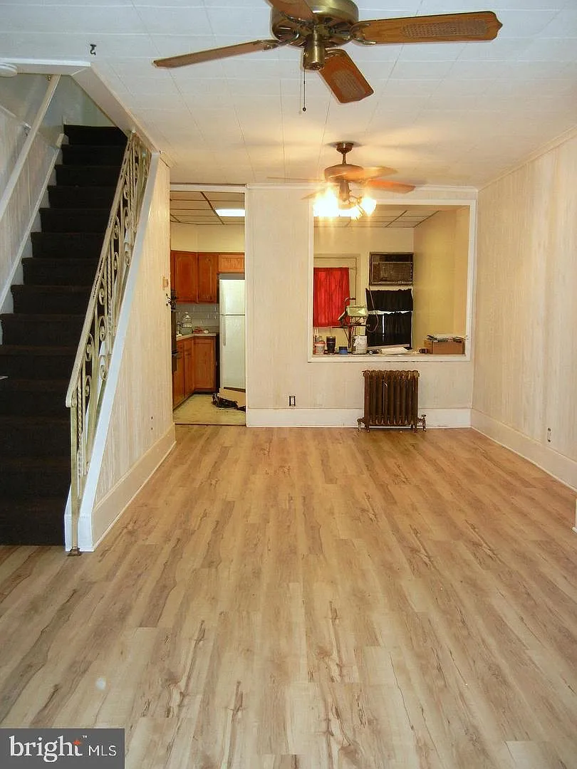 3 bed, 1.5 bath, 1081 sqft, $1,495 — Photo 3