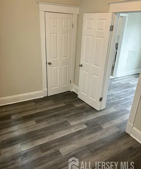 331 Somerset St — Photo 6