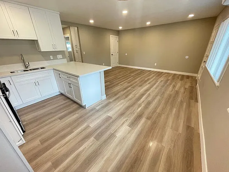 2 bed, 1.0 bath, 778 sqft, $1,979 — Photo 3
