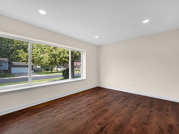 2nd image of 639 Blackwood Dr