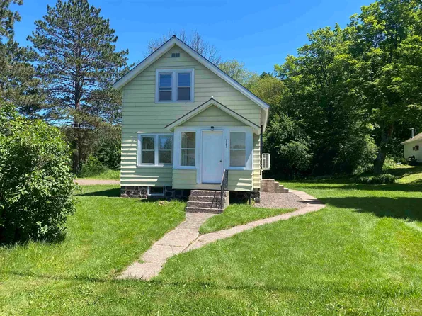 1304 Superior St, Wakefield, MI 49968