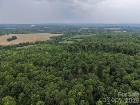 2 Bolton Rd, Catawba, NC 28609