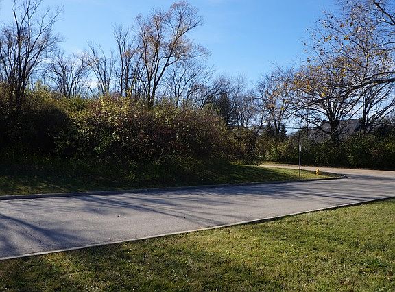 2nd image of 5531 Northcliffe Ln