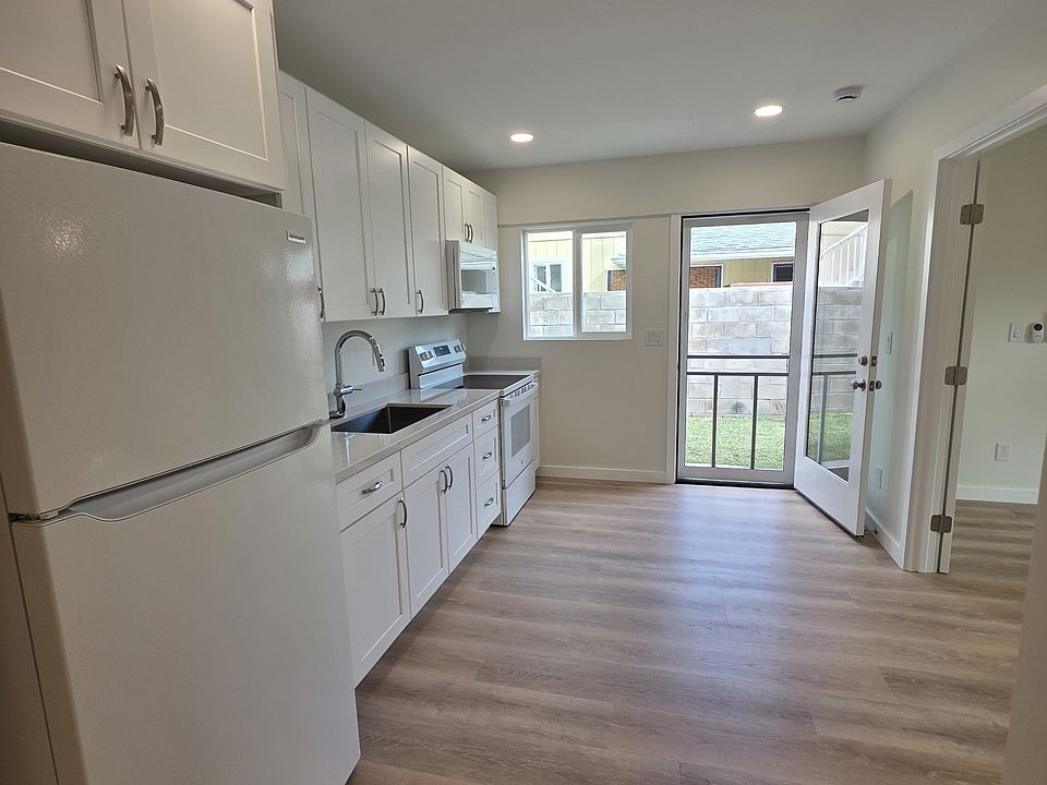 1st image of 1043 Kainui Dr