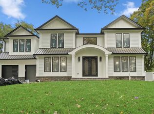 781 Arbor Rd, Paramus, NJ 07652