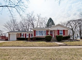 41 E Daniels Rd, Palatine, IL 60067