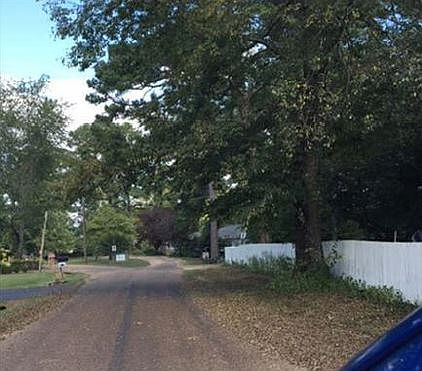 2nd image of 209 Broadview Dr