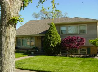 416 Sandra Ln, Chicago Heights, IL