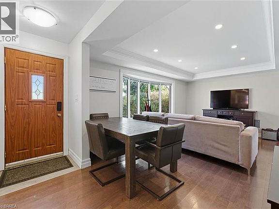 4th image of 1314 Fisher Ave