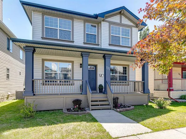 137 N Prestwick Mews SE, Calgary, AB T2Z 3X6