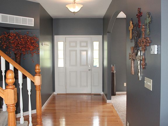 entry / foyer