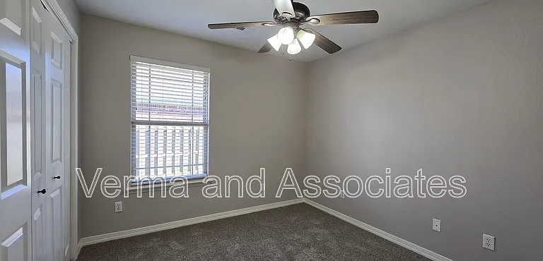 340 Beasley Dr — Photo 5