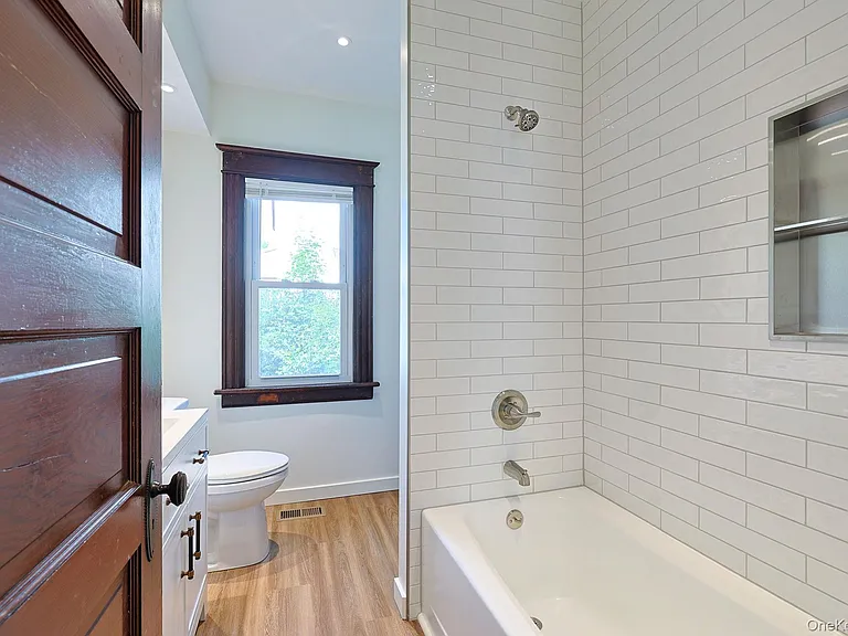 34 Lagrange Ave — Photo 16