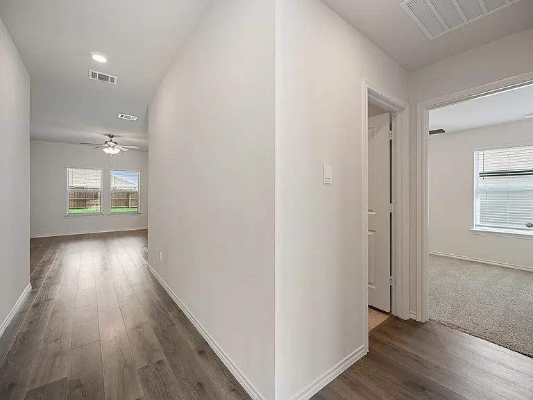 214 Crookedfield Dr — Photo 16