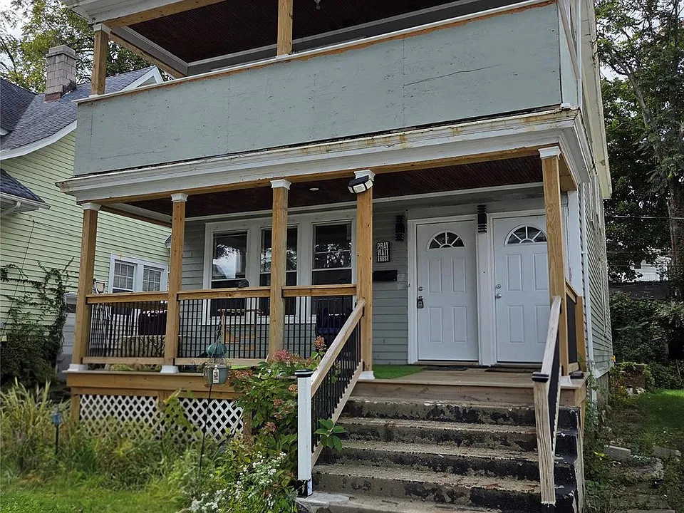 16 Gray St