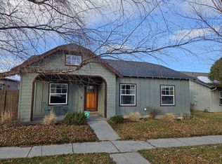 20672 Songbird Ln, Bend, OR 97702