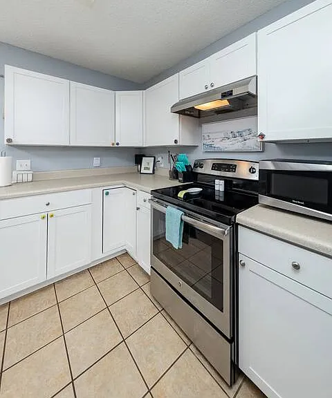 2065 Burjonik Dr — Photo 20