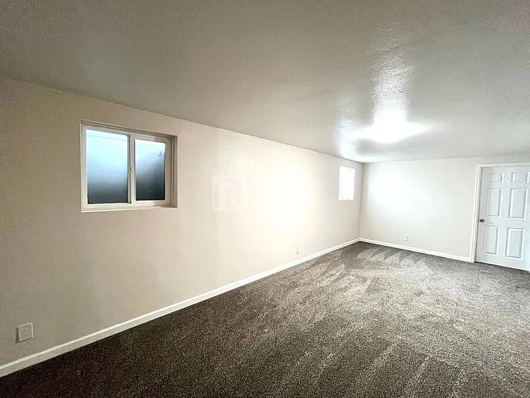 2046 Del Mar Dr — Photo 15